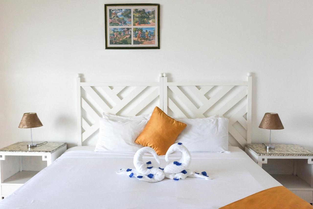 אוצ'ו ריוס Kaz Kreol Beach Hotel מראה חיצוני תמונה