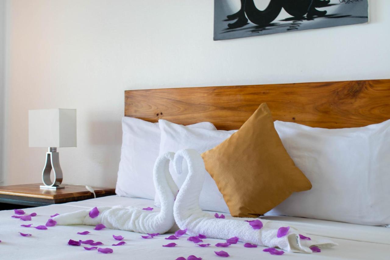 אוצ'ו ריוס Kaz Kreol Beach Hotel מראה חיצוני תמונה