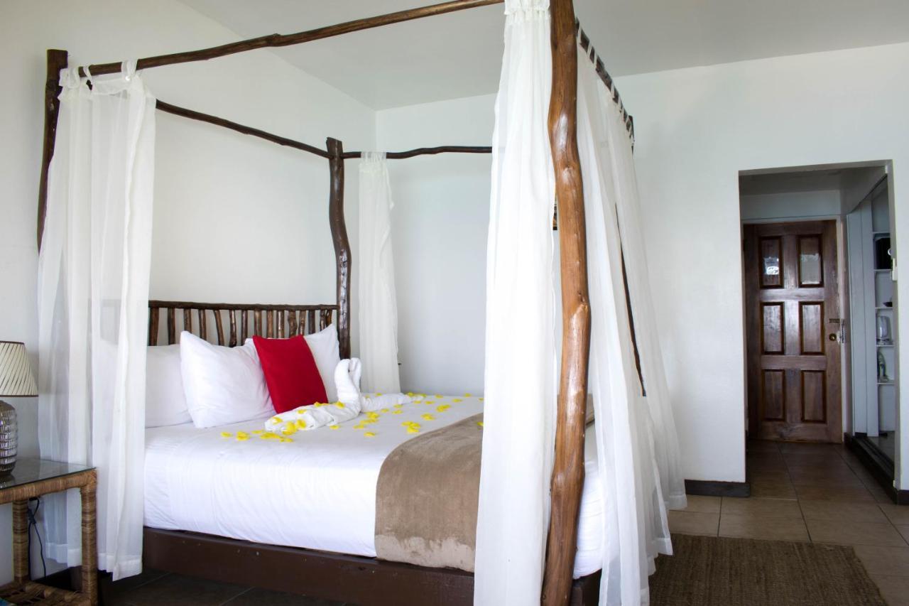 אוצ'ו ריוס Kaz Kreol Beach Hotel מראה חיצוני תמונה