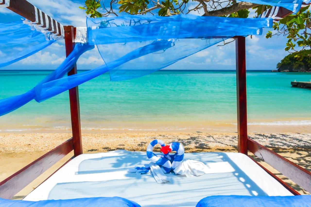 אוצ'ו ריוס Kaz Kreol Beach Hotel מראה חיצוני תמונה