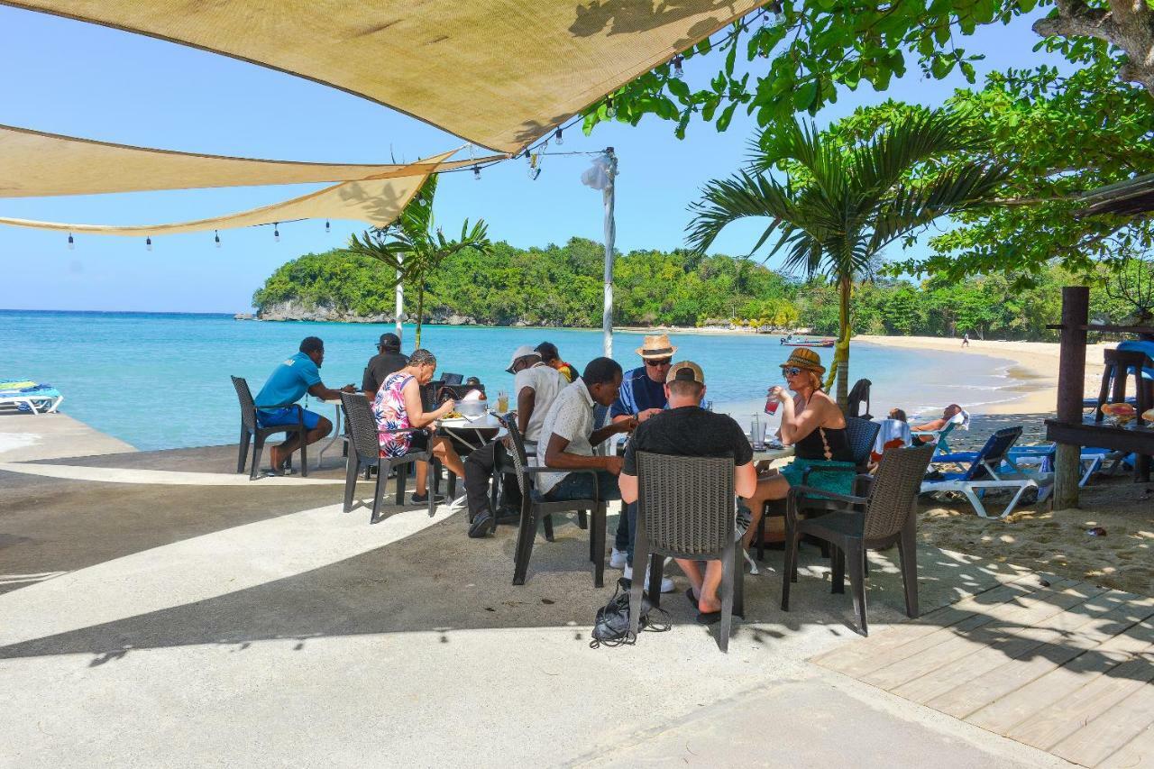 אוצ'ו ריוס Kaz Kreol Beach Hotel מראה חיצוני תמונה